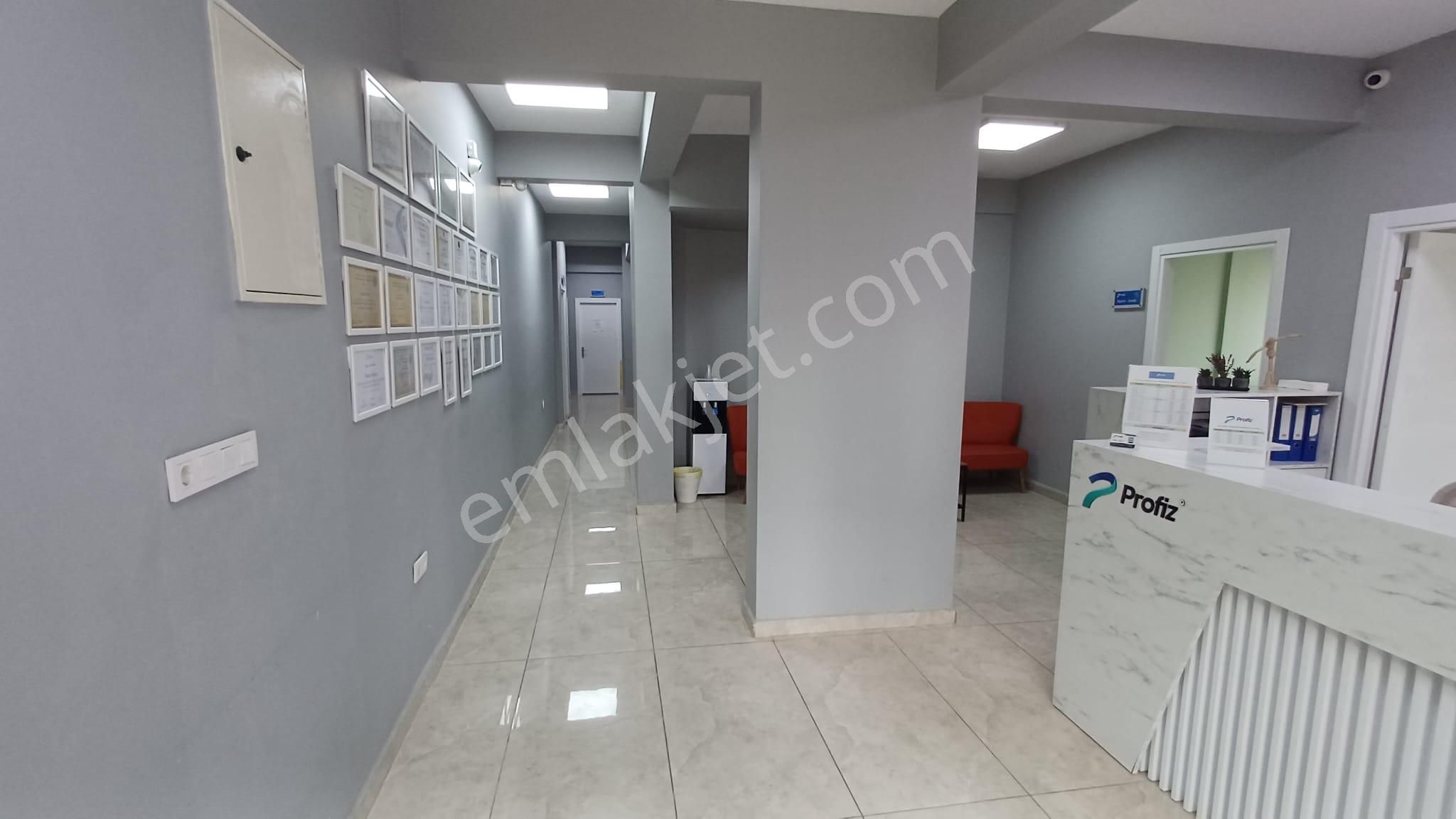 İzmir Torbalı Gold Emlaktan Bucada Satlı Kıymetli İ Yerde Dükkan