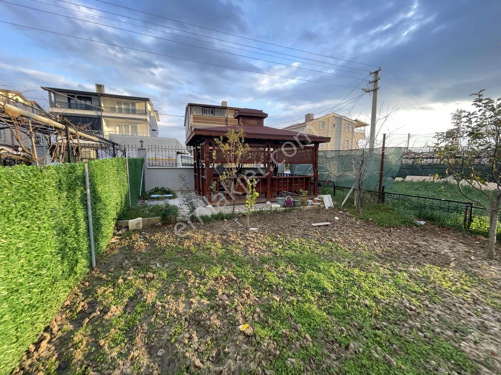 #mega Yapı# Merkezi Konumda İmar Yolu Cepheli 140 M² Arsa - Görsel 3