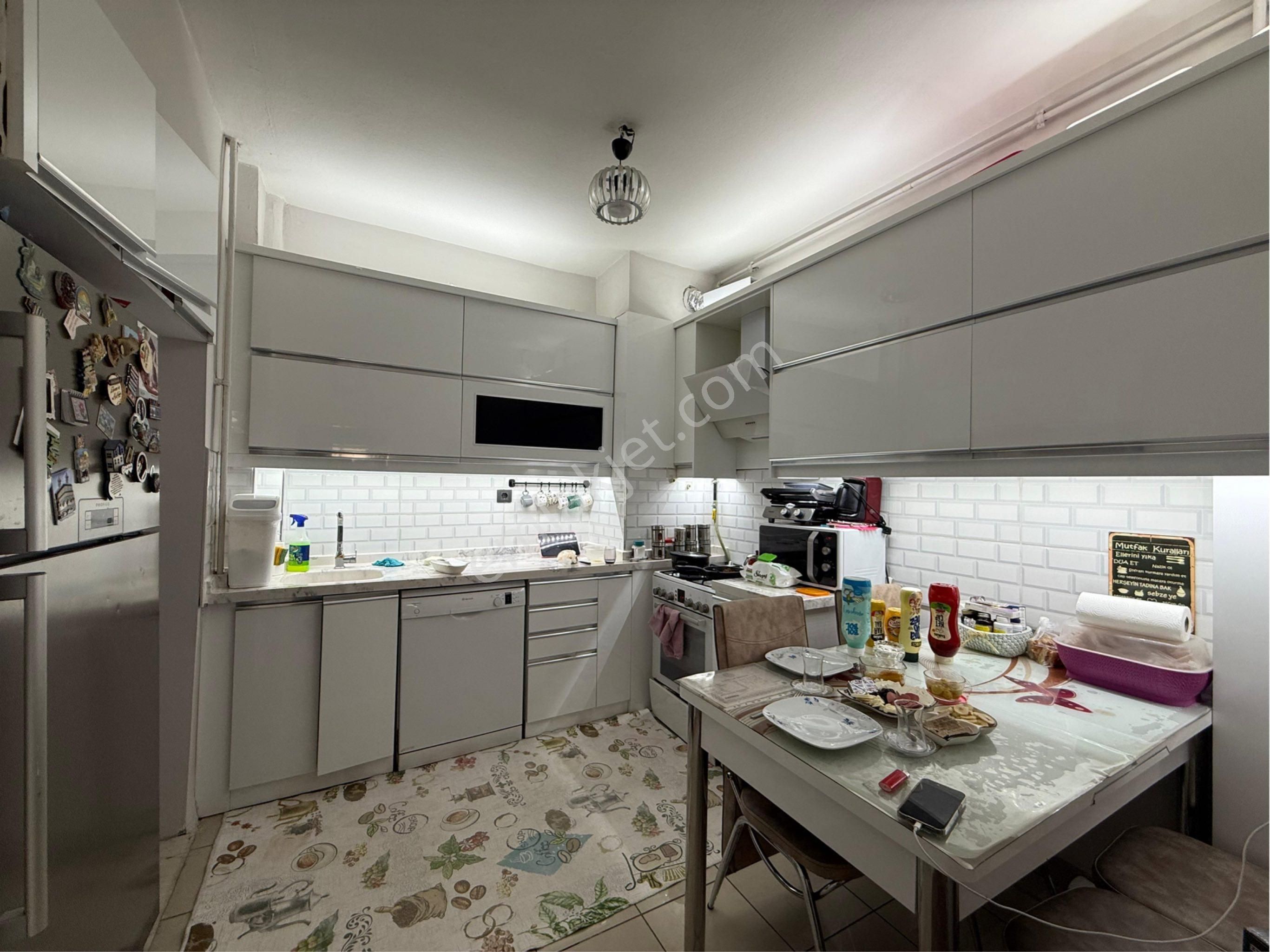 Satılık 3+1 Full Yapılı Bozantı Cad. Meskenli Arakat Daire - Görsel 2