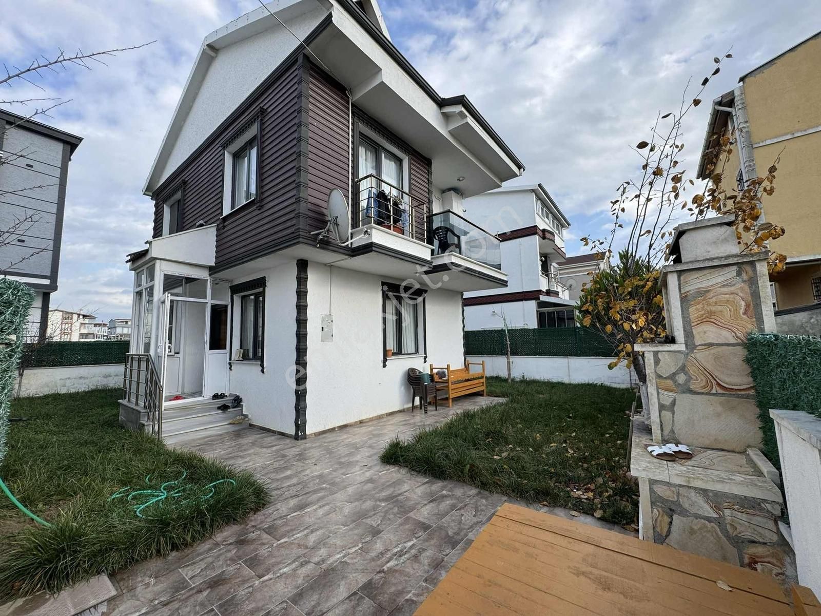 #mega Yapı# Yeniçiftlikte Oturuma Hazır Müstakil İskanlı Villa