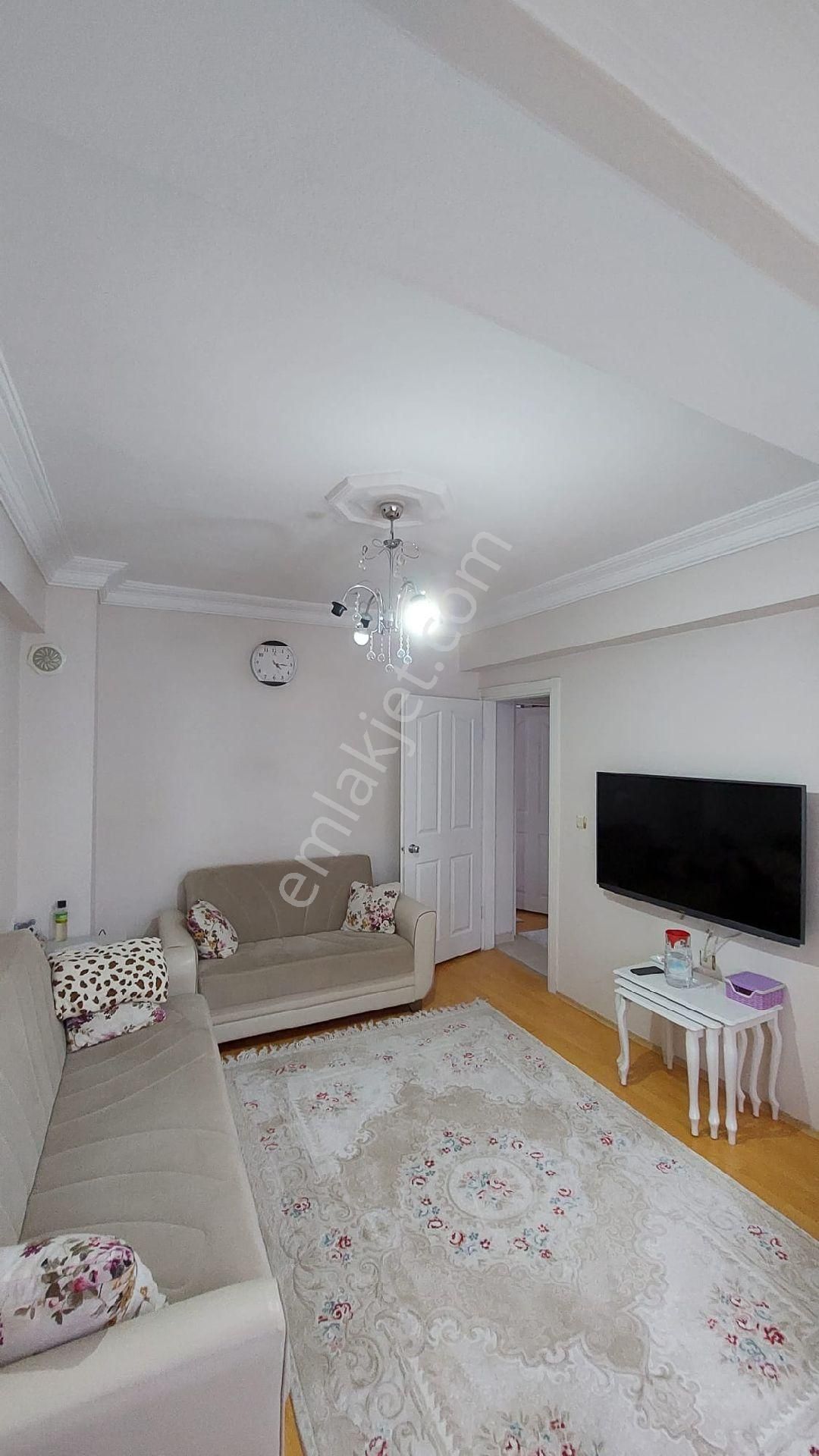 Üçkardeşler Emlak Şeko Satılık Daire Bağcılarda - Görsel 2