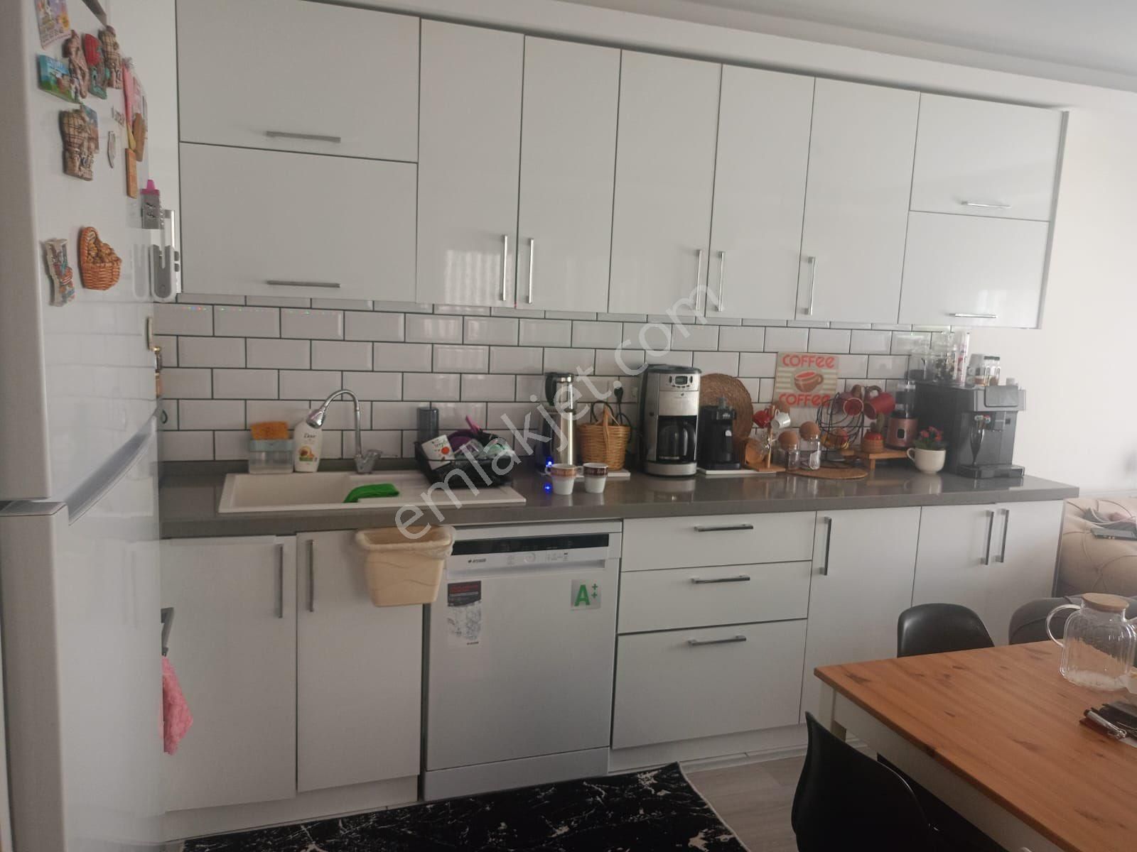 Nezih Bir Sitede Havuzlu 2+1 Satılık Daire - Görsel 2