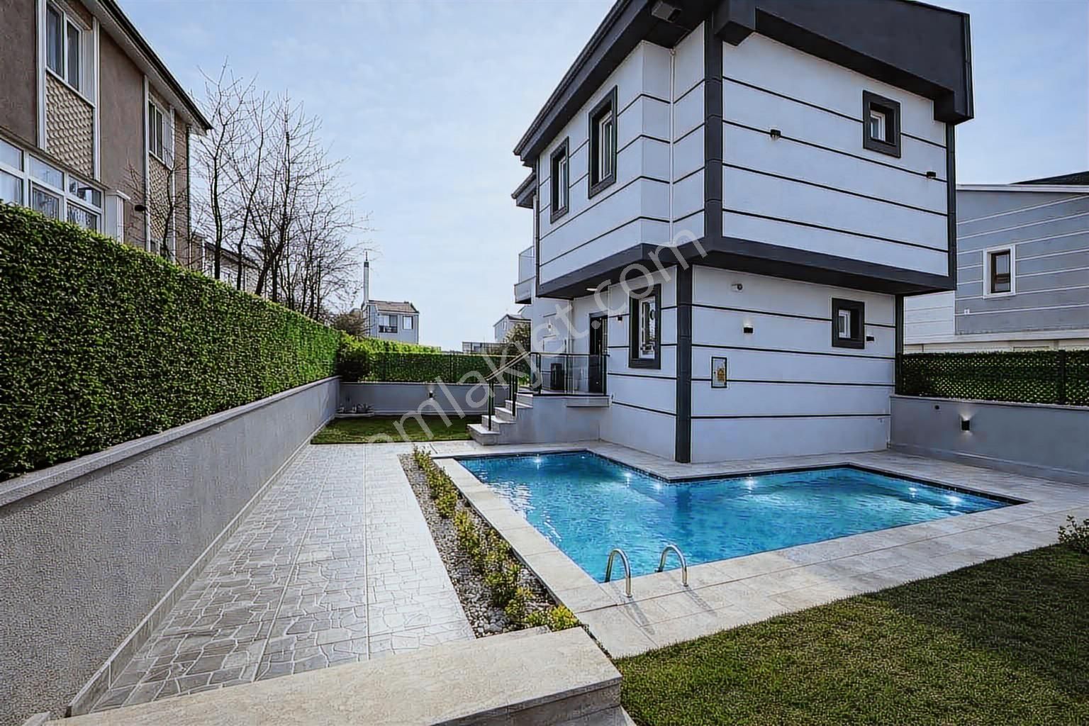 ▀▄▀▄mega Yapı ▀▄▀▄ Alt Yapılı, Merkezde, Geniş Bahçeli 3+1 Villa - Görsel 8