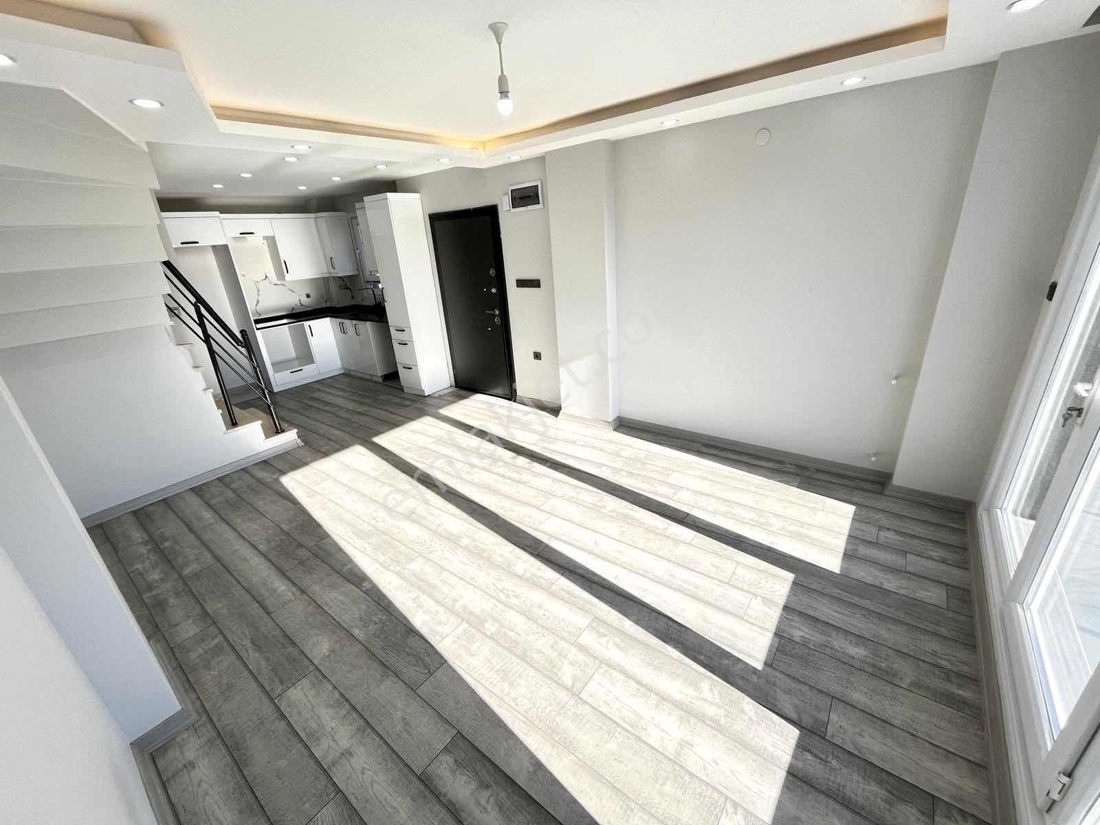 ▀▄▀▄mega Yapı ▀▄▀▄ Alt Yapılı, Merkezde, Geniş Bahçeli 3+1 Villa - Görsel 3