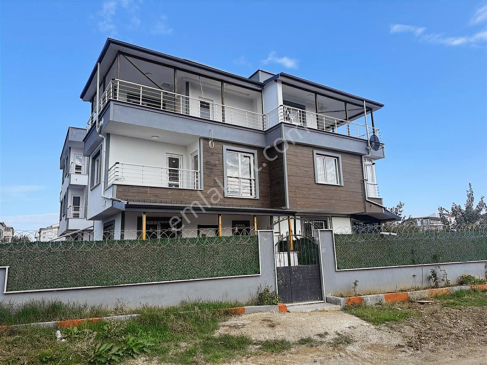 Mega Yapıdan Merkezi Konum İskanlı 4+1 Deniz Manzaralı Lüx Villa