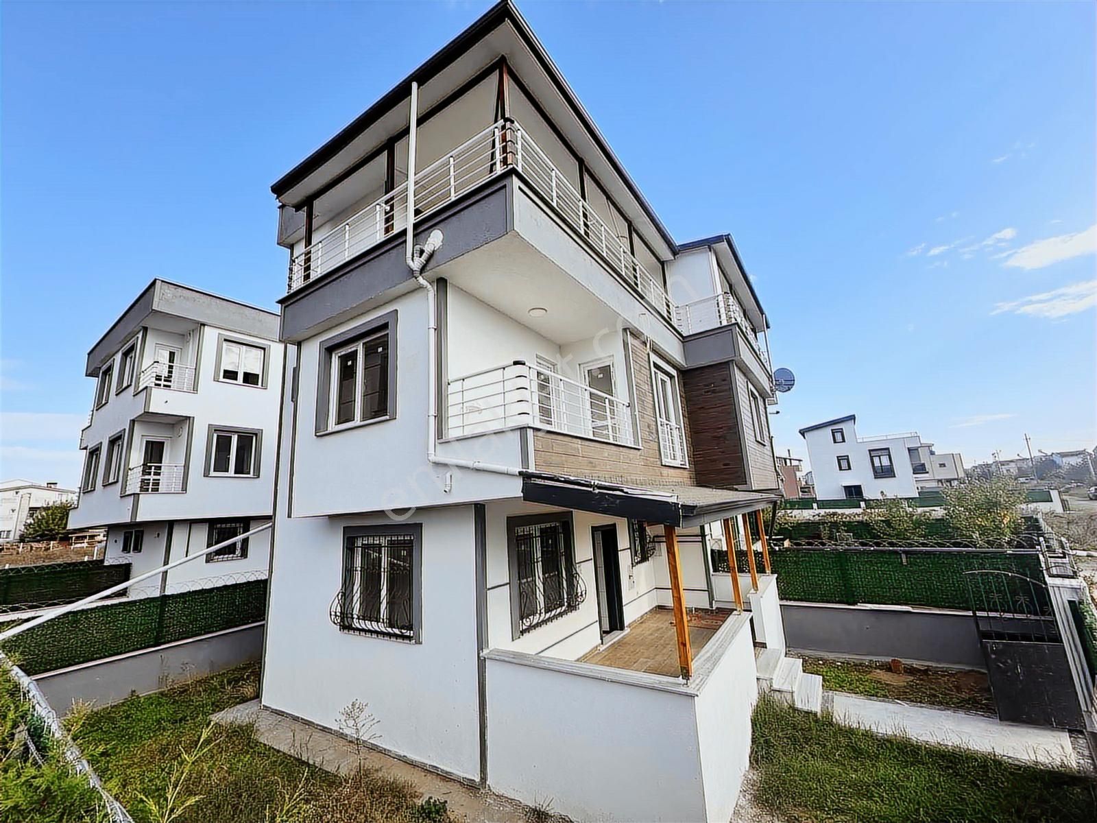 Mega Yapıdan Merkezi Konum İskanlı 4+1 Deniz Manzaralı Lüx Villa - Görsel 35