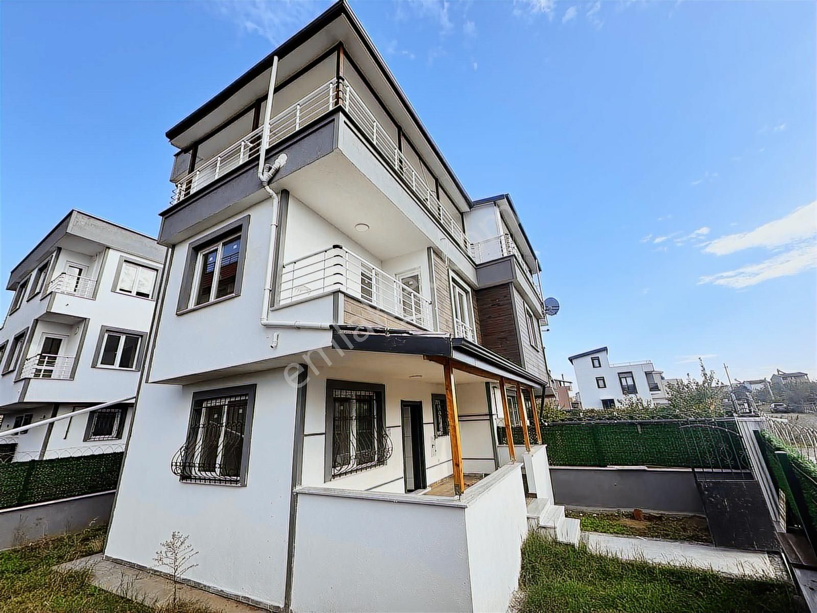 Mega Yapıdan Merkezi Konum İskanlı 4+1 Deniz Manzaralı Lüx Villa - Görsel 22