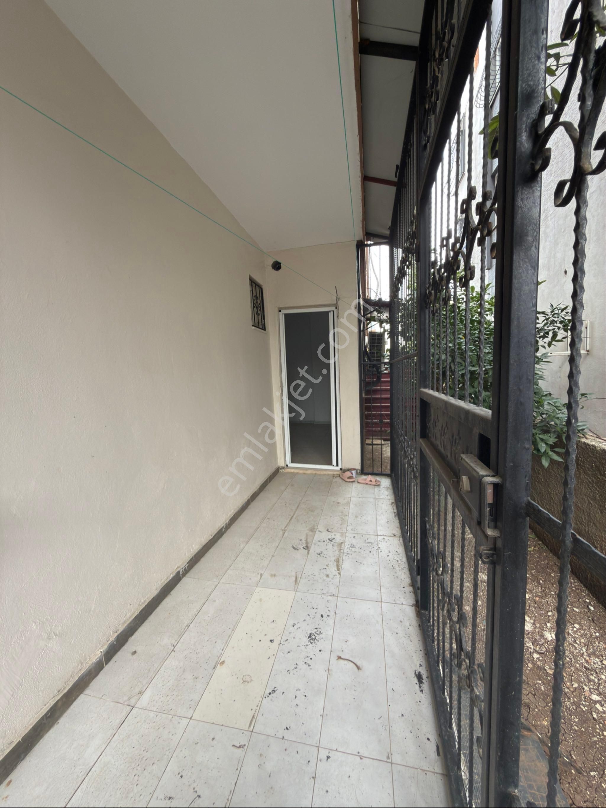 Gürselpaşa Mahallesi’nde Bahçeli Müstakil 2+1 Kiralık Ev - Görsel 24