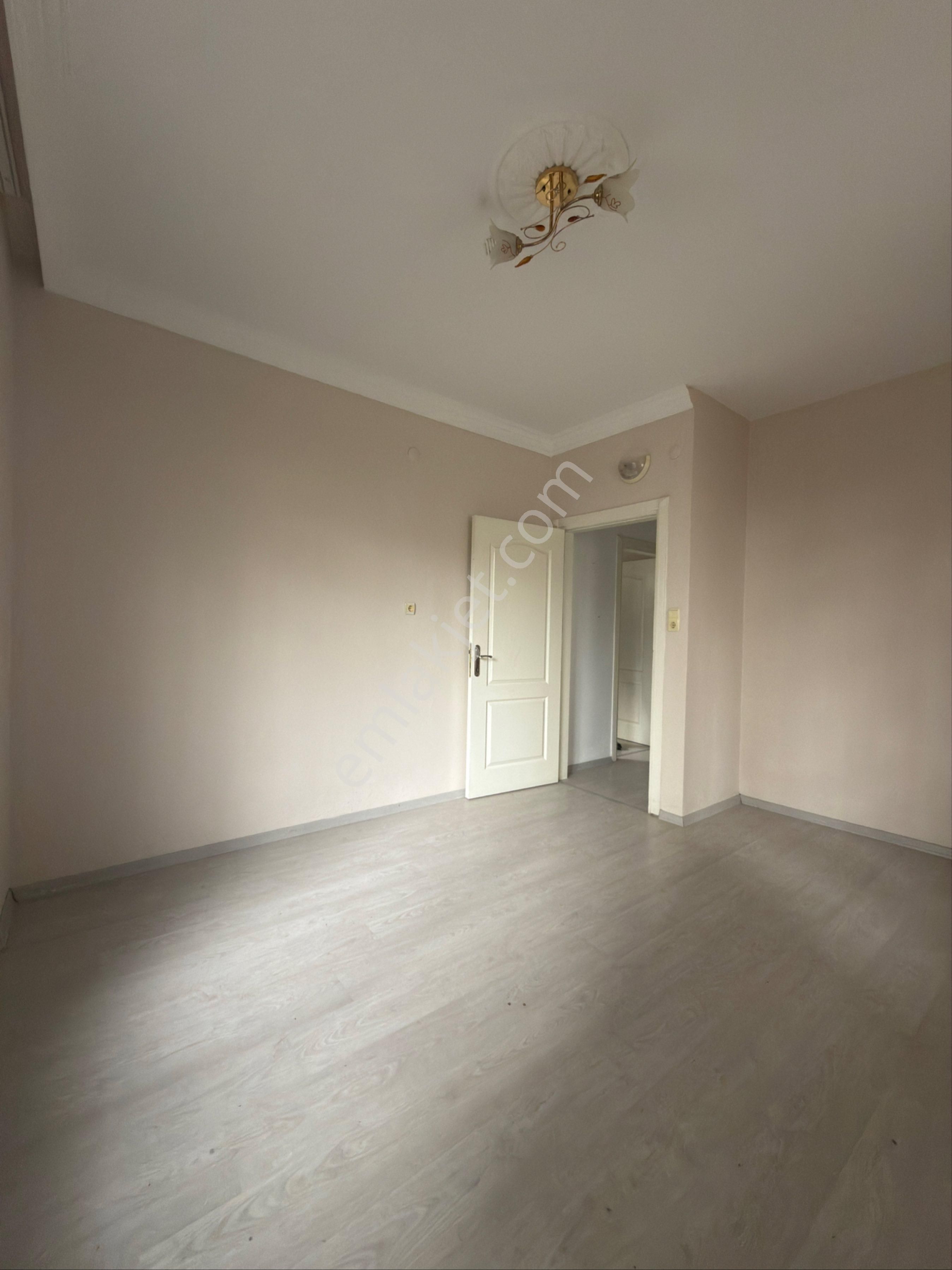 Gürselpaşa Mahallesi’nde Bahçeli Müstakil 2+1 Kiralık Ev - Görsel 12