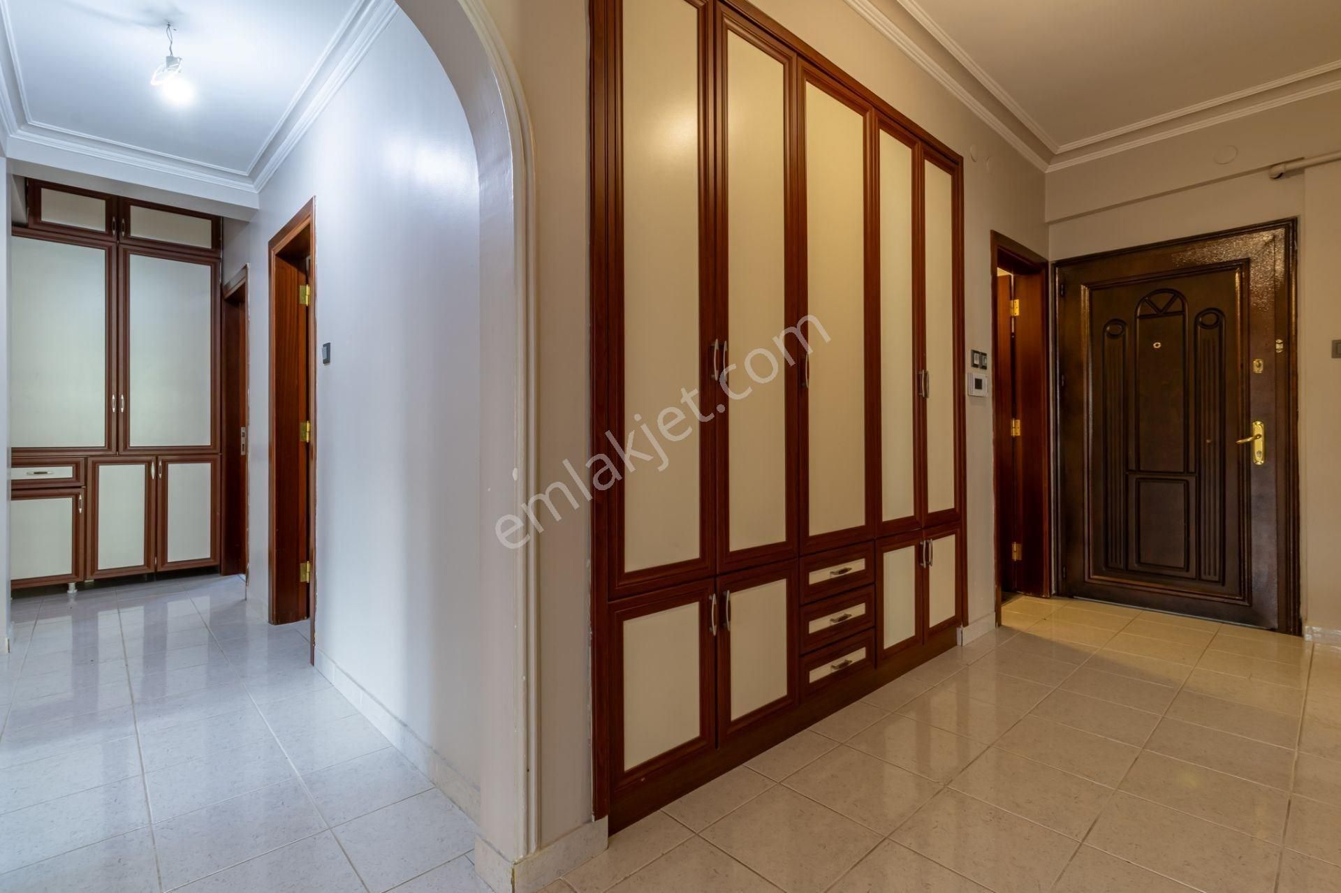 Subayevlerinde Asansörlü 4+1 Vadi Manzaralı Yapılı Satılıkdaire - Görsel 23