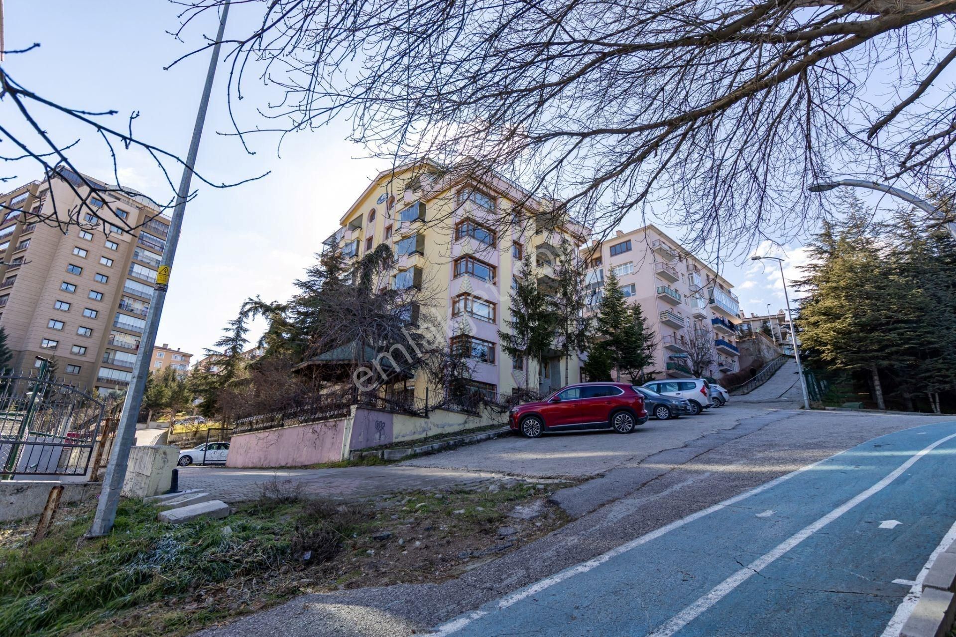 Subayevlerinde Asansörlü 4+1 Vadi Manzaralı Yapılı Satılıkdaire - Görsel 4