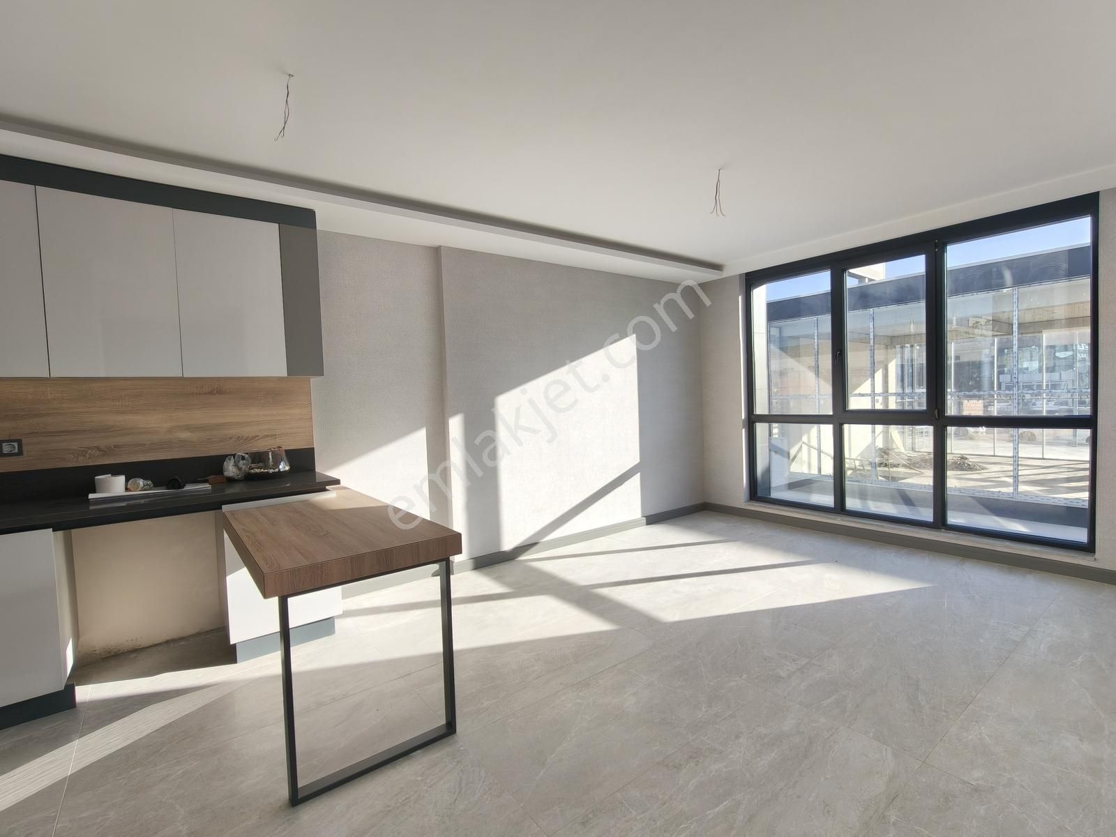 Yeni Trend/çamlıca/ipektaş Caddede/sıfır/konut Veya Ofise/1+1 - Görsel 5