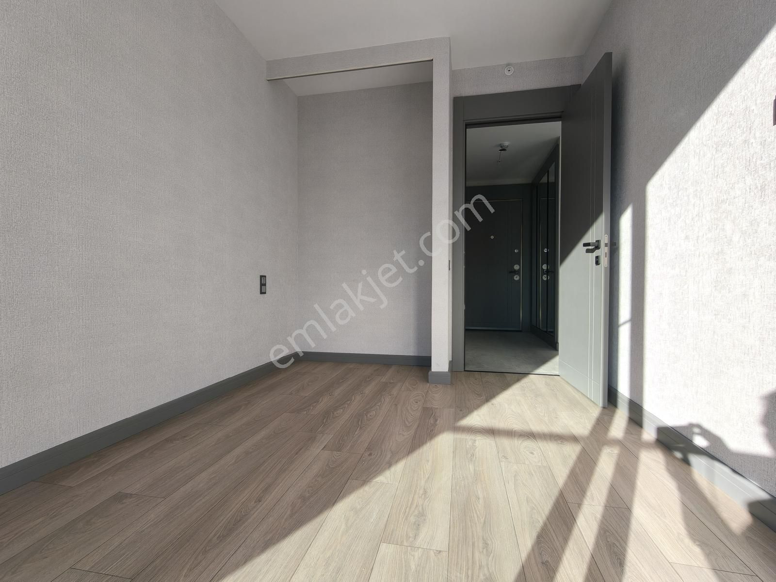 Yeni Trend/çamlıca/ipektaş Caddede/sıfır/konut Veya Ofise/1+1 - Görsel 8