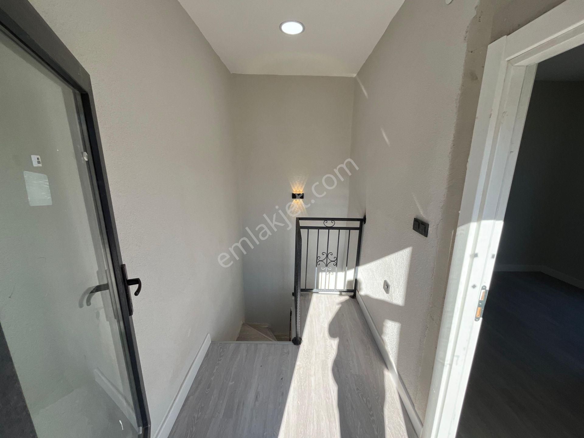 Parstan Kızılkeçilide Bahçe Kullanımlı Masrafsız 1+1 Müstakil Ev - Görsel 4