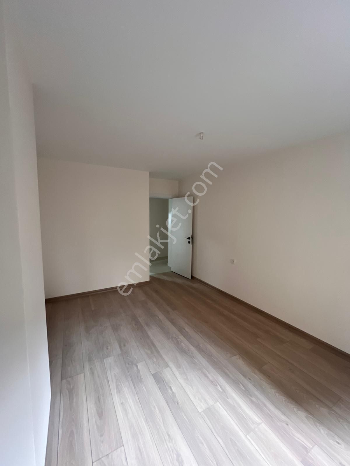 Küçükyalı'da Marmaraya Yakın Lüks Ara Kat 2+1 - Görsel 7