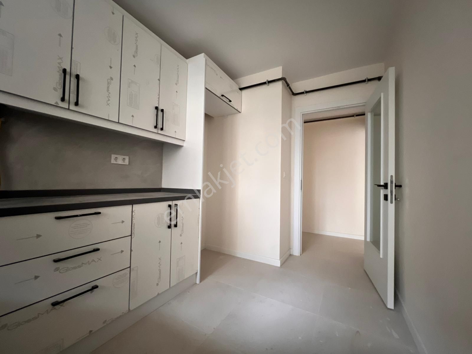 Küçükyalı'da Marmaraya Yakın Lüks Ara Kat 2+1 - Görsel 22