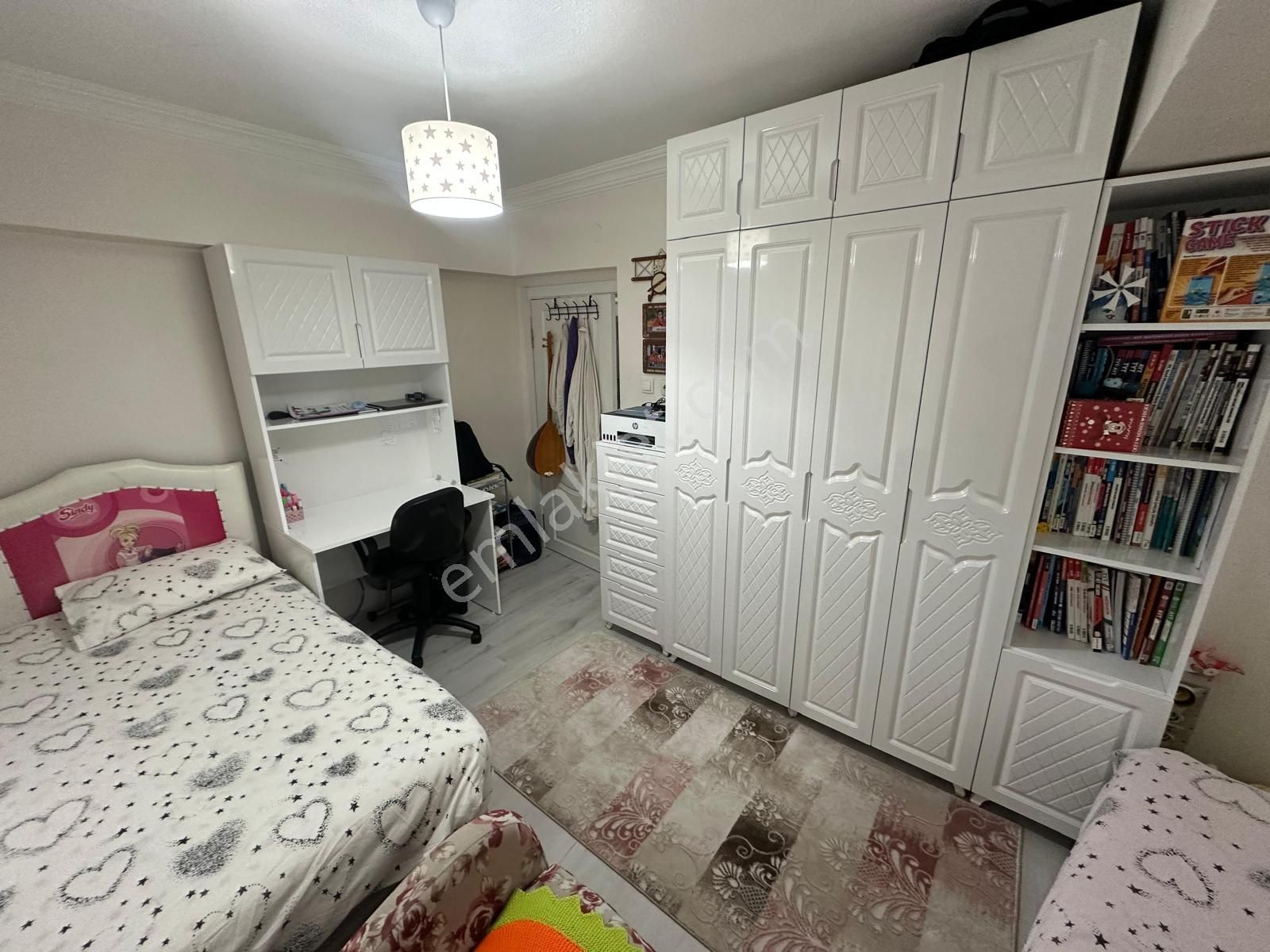 Pursaklar Mehmet Zengin Emlak'tan Merkez Mah. 2.kat 3+1 3 Cepheli Yapılı Masrafsız Daire - Görsel 16