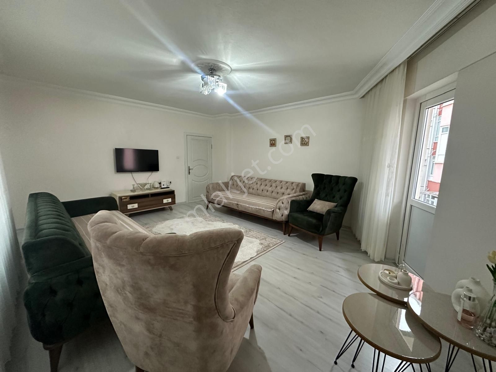 Pursaklar Mehmet Zengin Emlak'tan Merkez Mah. 2.kat 3+1 3 Cepheli Yapılı Masrafsız Daire - Görsel 6