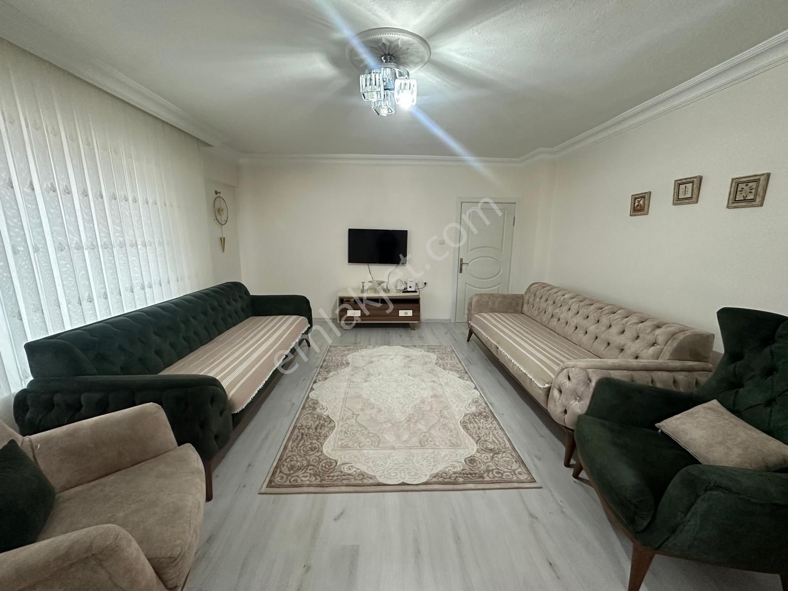 Pursaklar Mehmet Zengin Emlak'tan Merkez Mah. 2.kat 3+1 3 Cepheli Yapılı Masrafsız Daire - Görsel 4