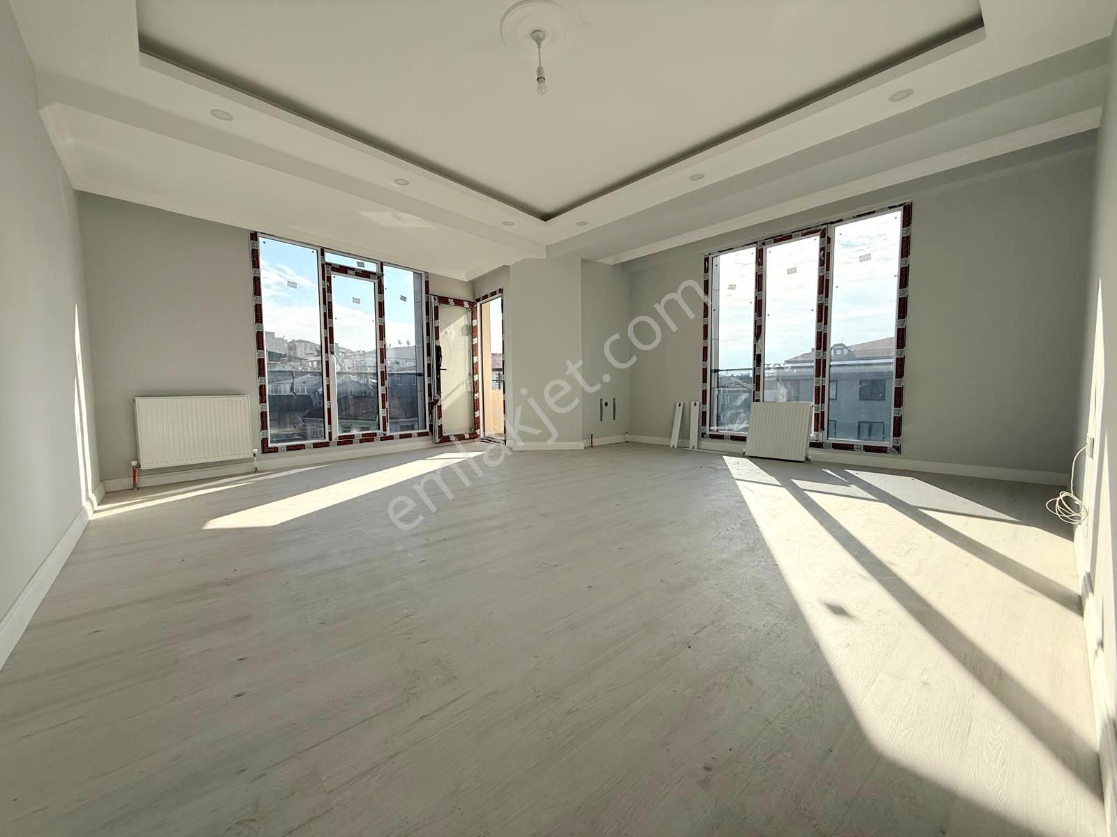 Merkezi Konumda Cadde Üzeri Sıfır 3+1 Ara Kat Satılık Daire