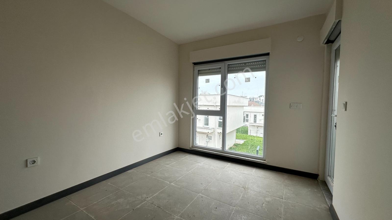 Balıkesir Keremköyde Doğalgazlı, Havuzlu, 3+1 Satılık Villa - Görsel 12