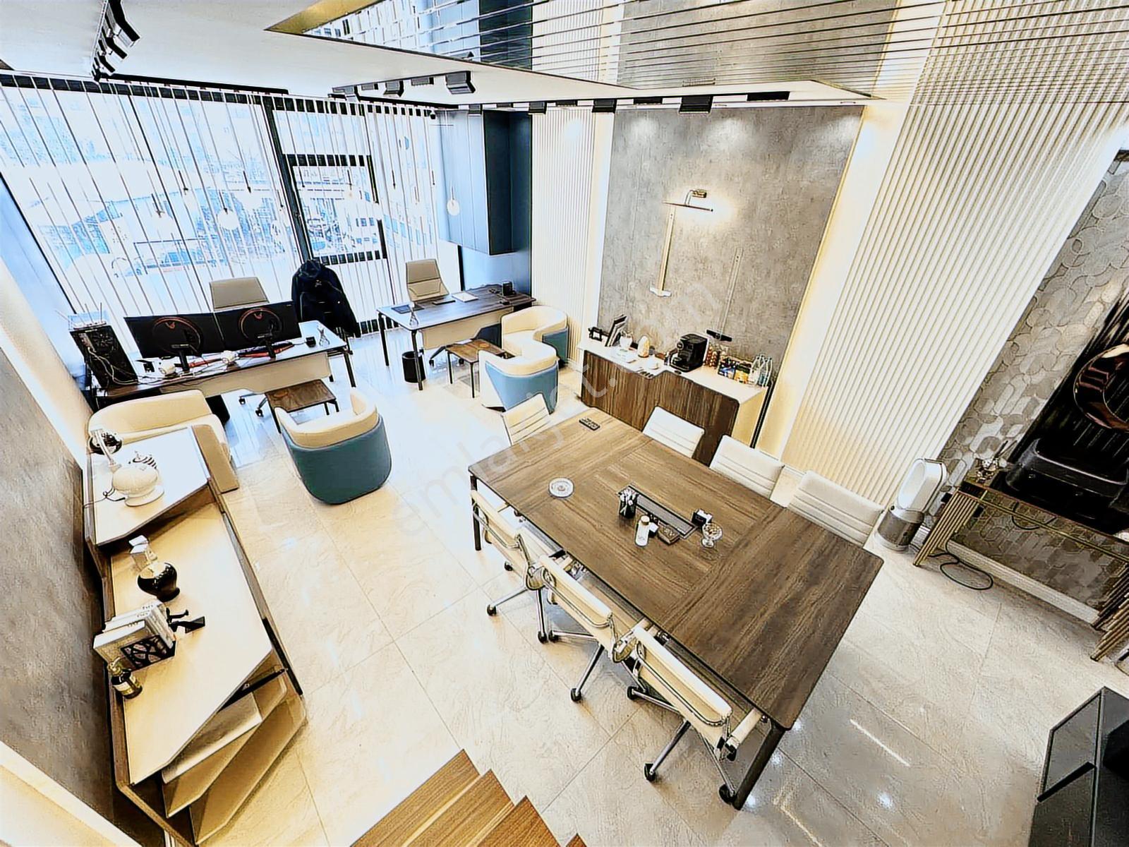 Özel Tasarımlı, Eşyalı, Kullanıma Hazır-devren Kiralık Ofis