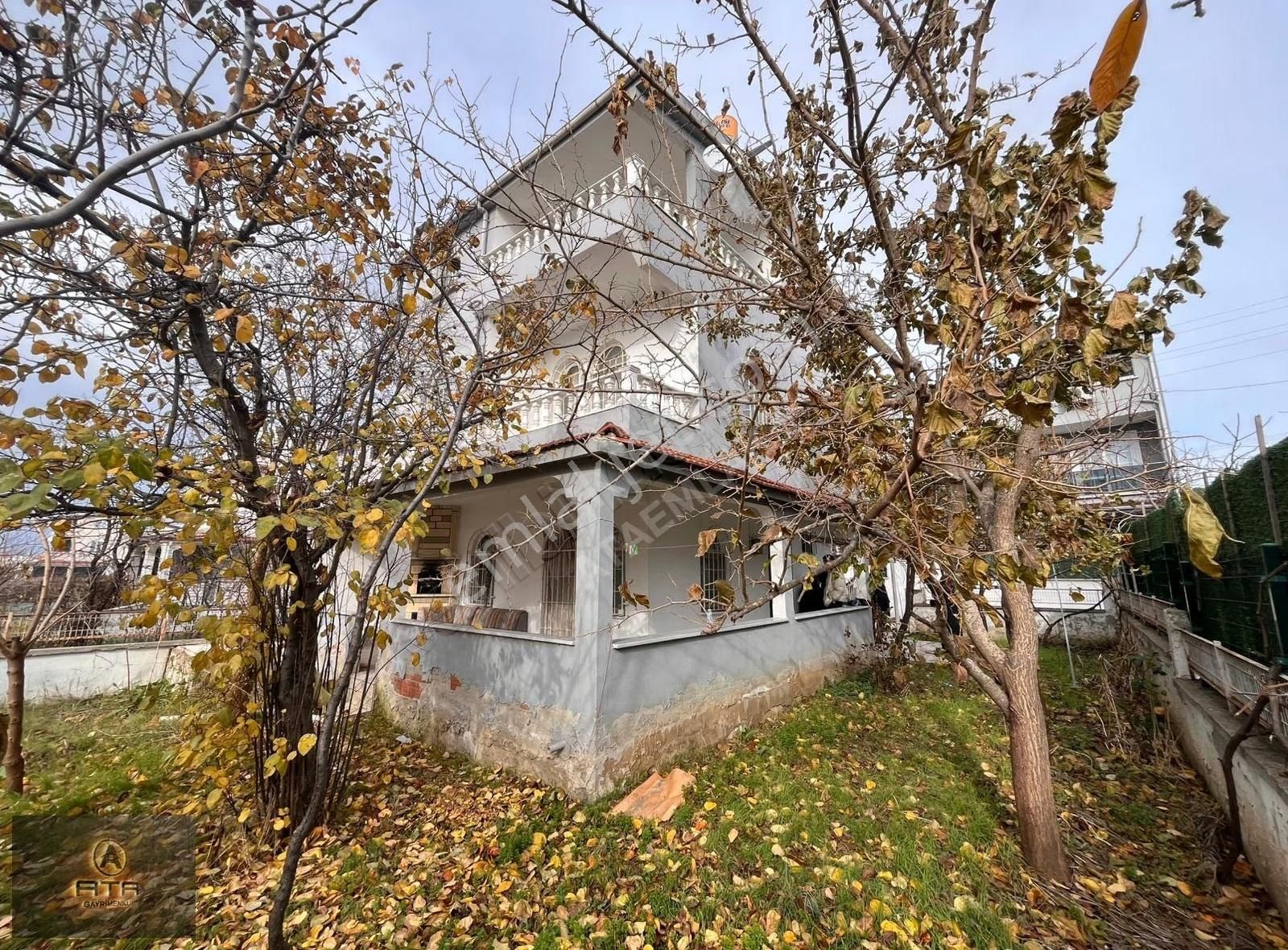 Ata Gayrimenkul'den Su Kuyulu 4+1 Verandalı Satılık Villa