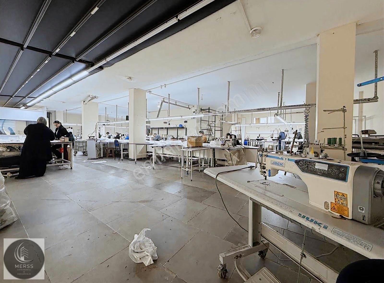 Sultanbeyli Battalgazi 'de 300 M2 Düz Giriş ,60 M2 Depolu Dükkan - Görsel 11