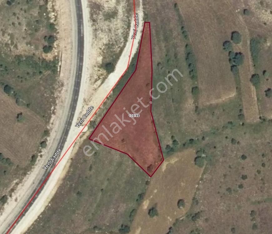 Tokat / Bereketli Köy Yolu Üzerinde 2425m2 Satılık Arazi - Görsel 3