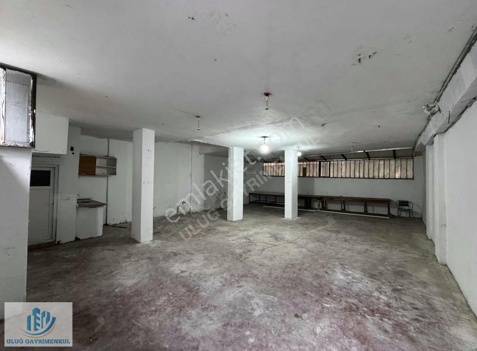 Arnavutköy İstiklal Mah Kiralık 120m2 Depolu Dükkan - Görsel 4