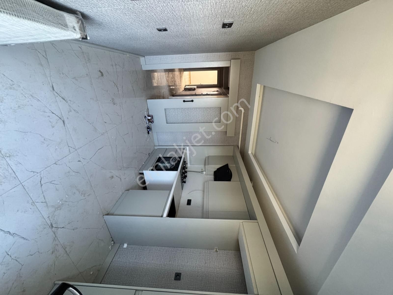 Kent Gayrimenkul'den Fatih'te Kiralık 2+1 Mükemmel Daire - Görsel 3