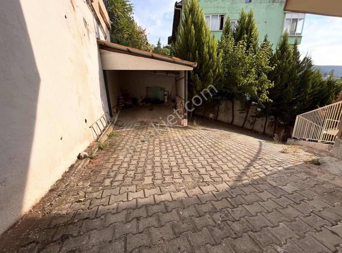 Çekirgede Panoramik Manzaralı Müstakil Girişli 5+1 Villa - Görsel 3