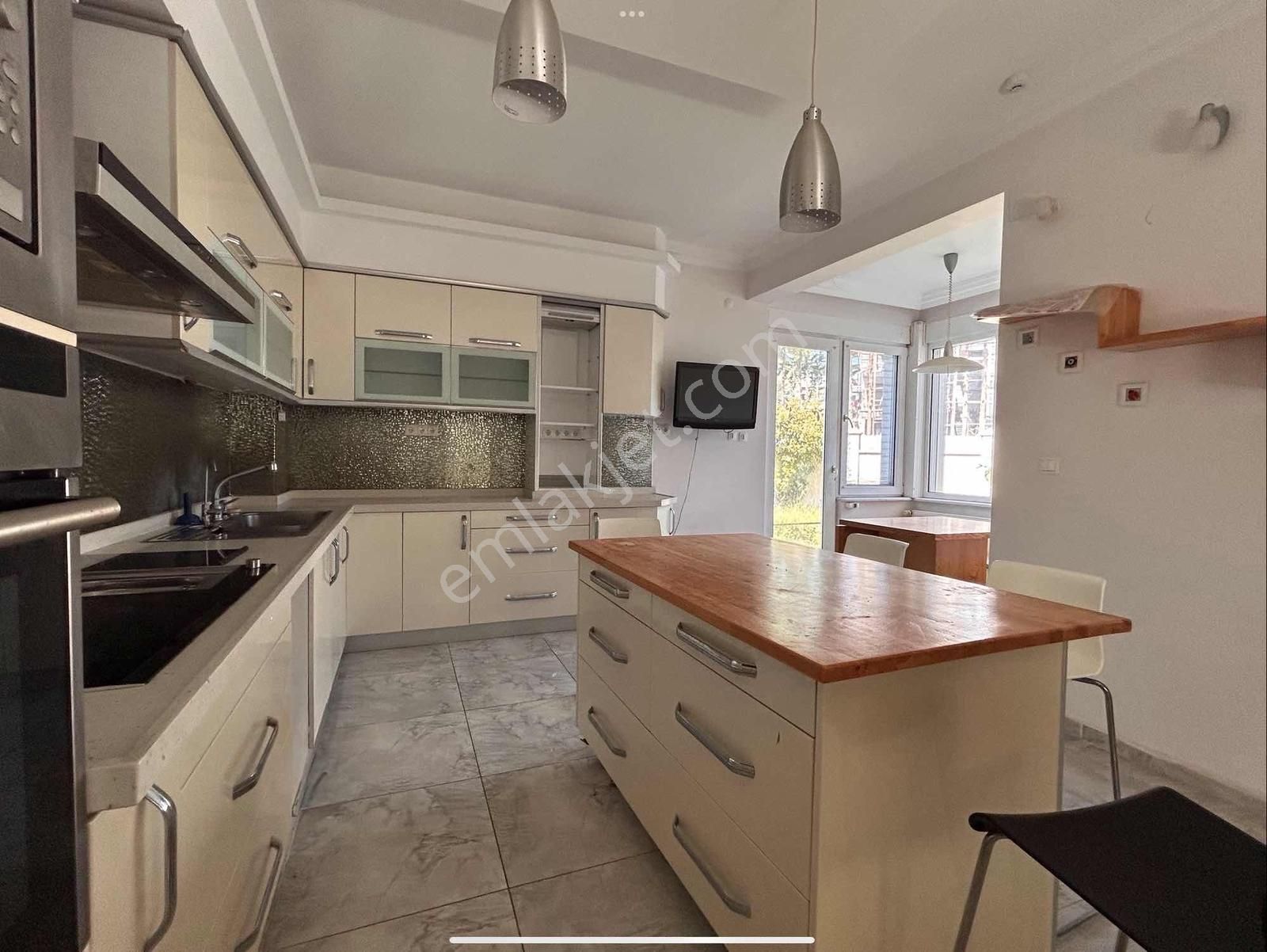 Bademli Mürselde Doğa İçinde Geniş Bahçeli 5+1 Villa - Görsel 12