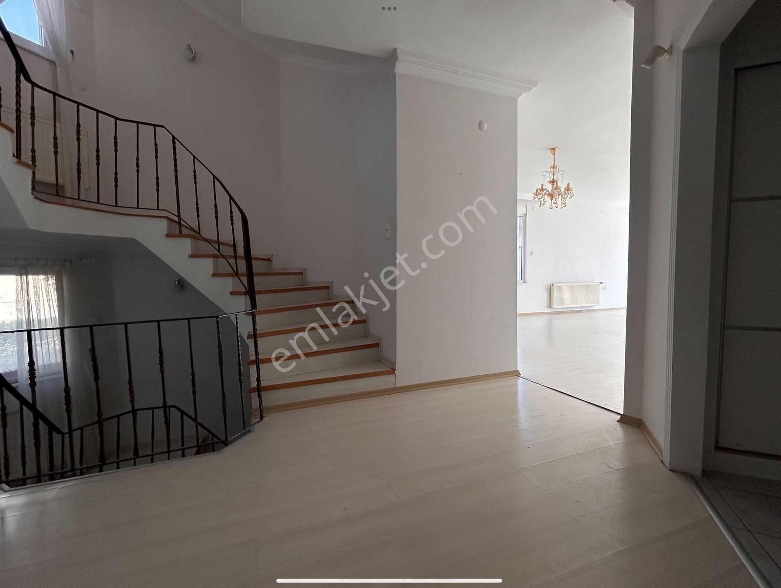 Bademli Mürselde Doğa İçinde Geniş Bahçeli 5+1 Villa - Görsel 28