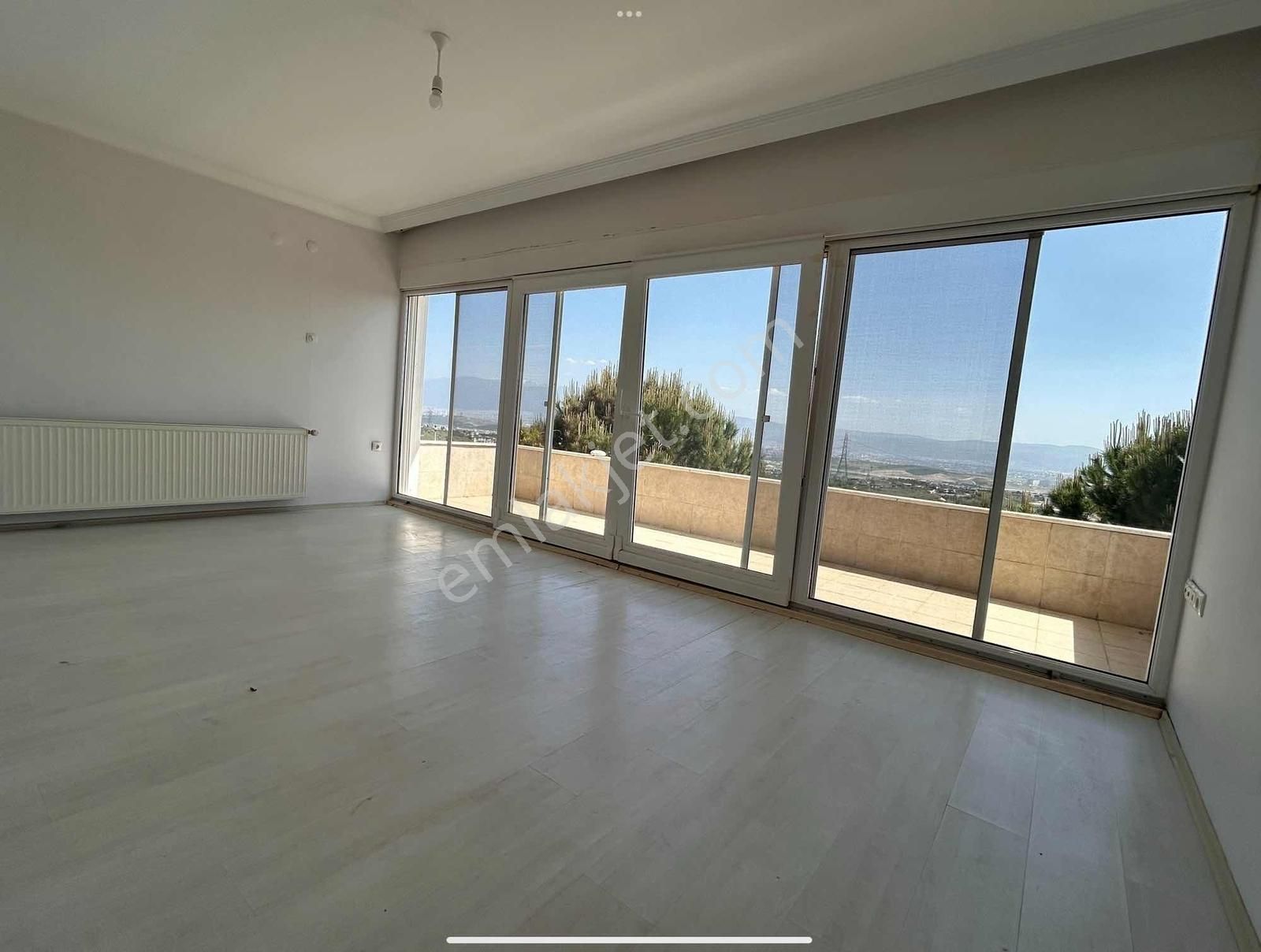 Bademli Mürselde Doğa İçinde Geniş Bahçeli 5+1 Villa - Görsel 12