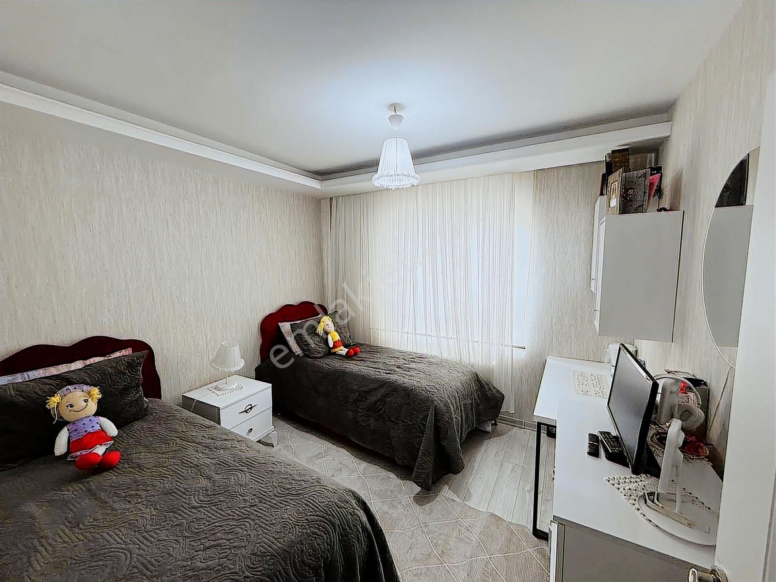 Şentürk Gayrimenkul'den**4+1**muhteşem Konumda//full Yapılı - Görsel 11