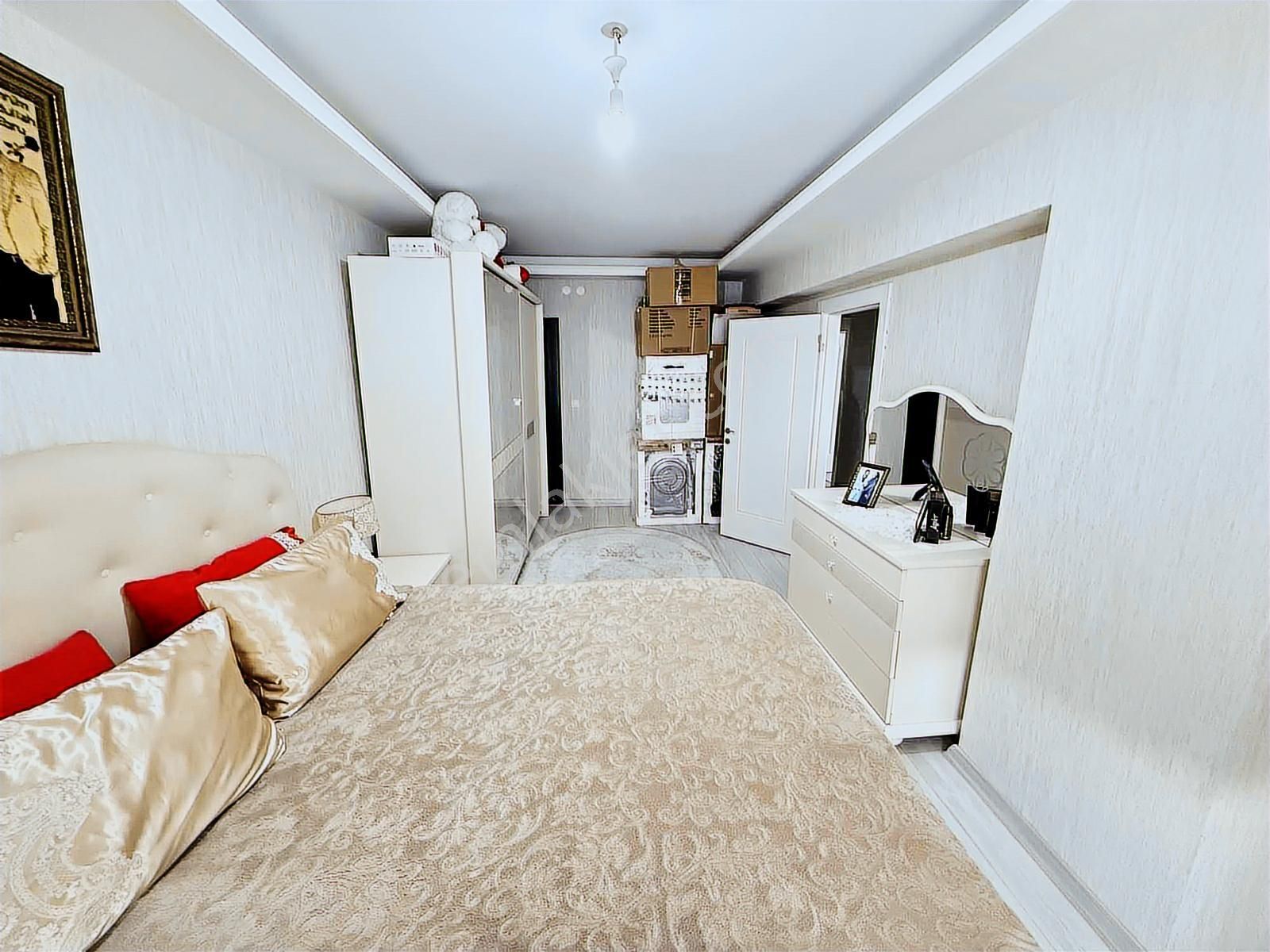 Şentürk Gayrimenkul'den**4+1**muhteşem Konumda//full Yapılı - Görsel 14