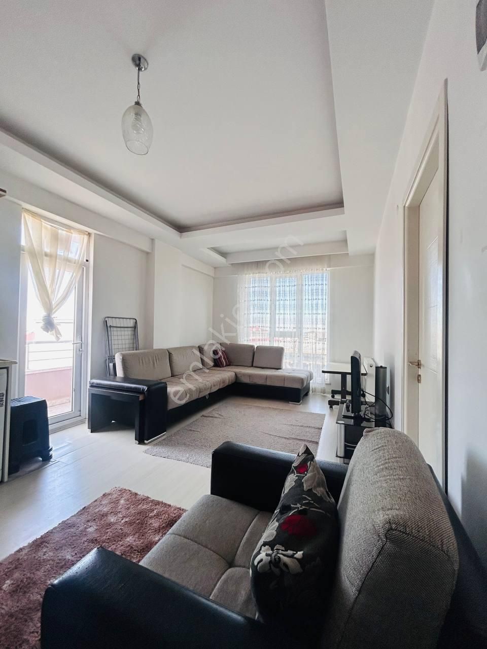 Atakum’da Tramvaya Çok Yakın Eşyalı Satılık 1+1 - Görsel 5