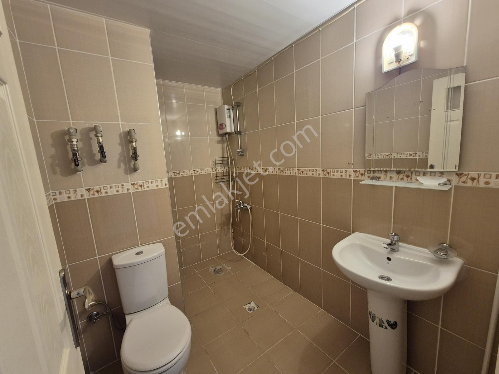 Erdoğan Emlak'tan Ayrı Mutfaklı 75 M2 Netli 2+0 Kiralık Daire - Görsel 13