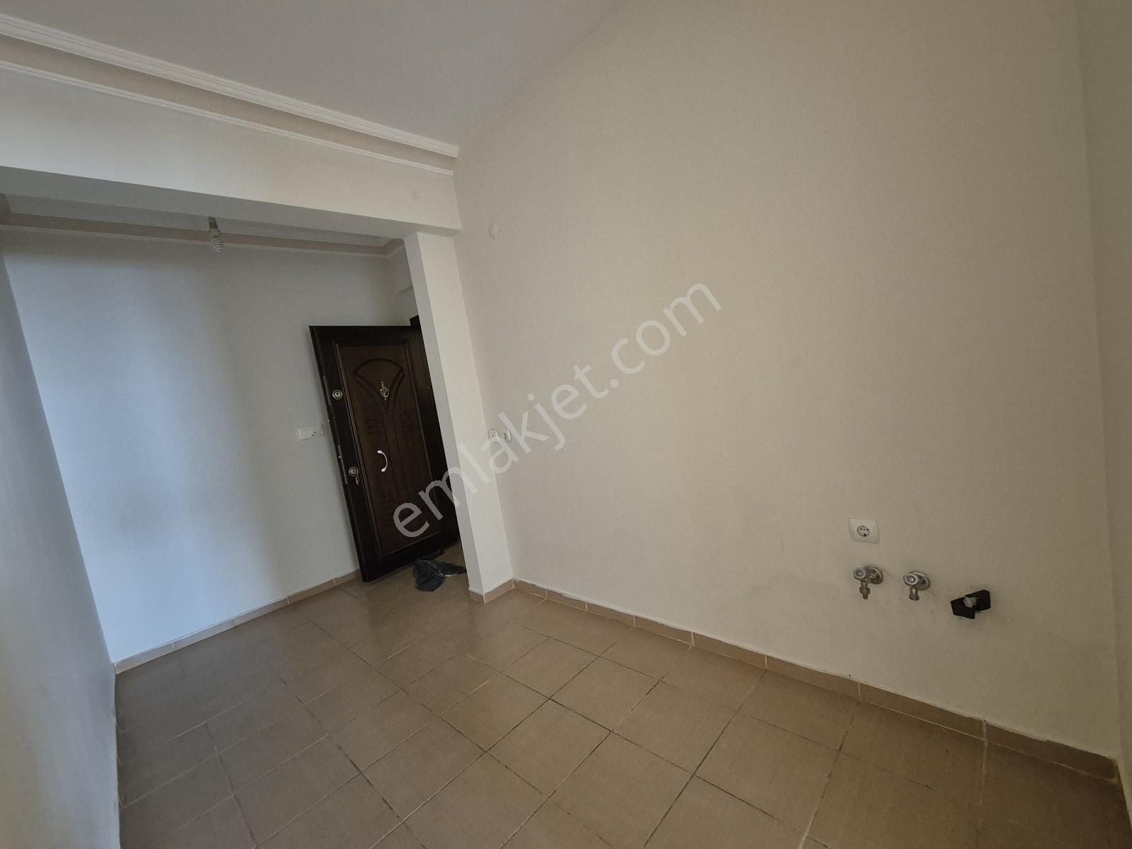 Erdoğan Emlak'tan Ayrı Mutfaklı 75 M2 Netli 2+0 Kiralık Daire - Görsel 3