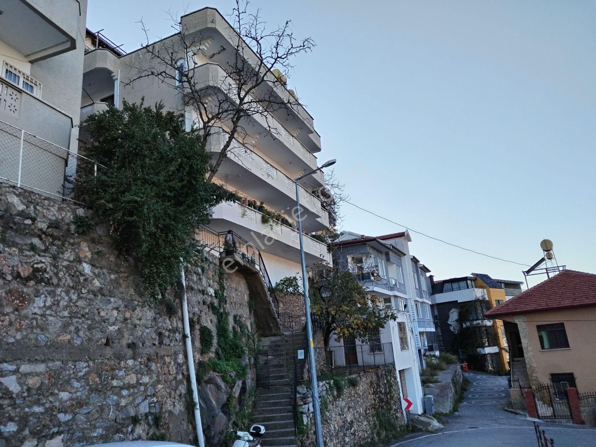 Alanya Kalede 3 Katlı Satılık Bina - Görsel 2