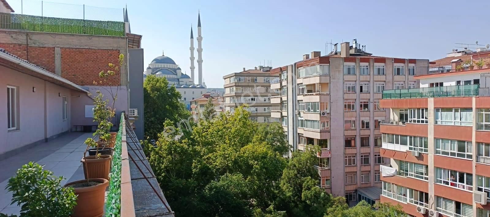 Kızılay Merkezde Teraslı Süper Ofis Katı - Görsel 24