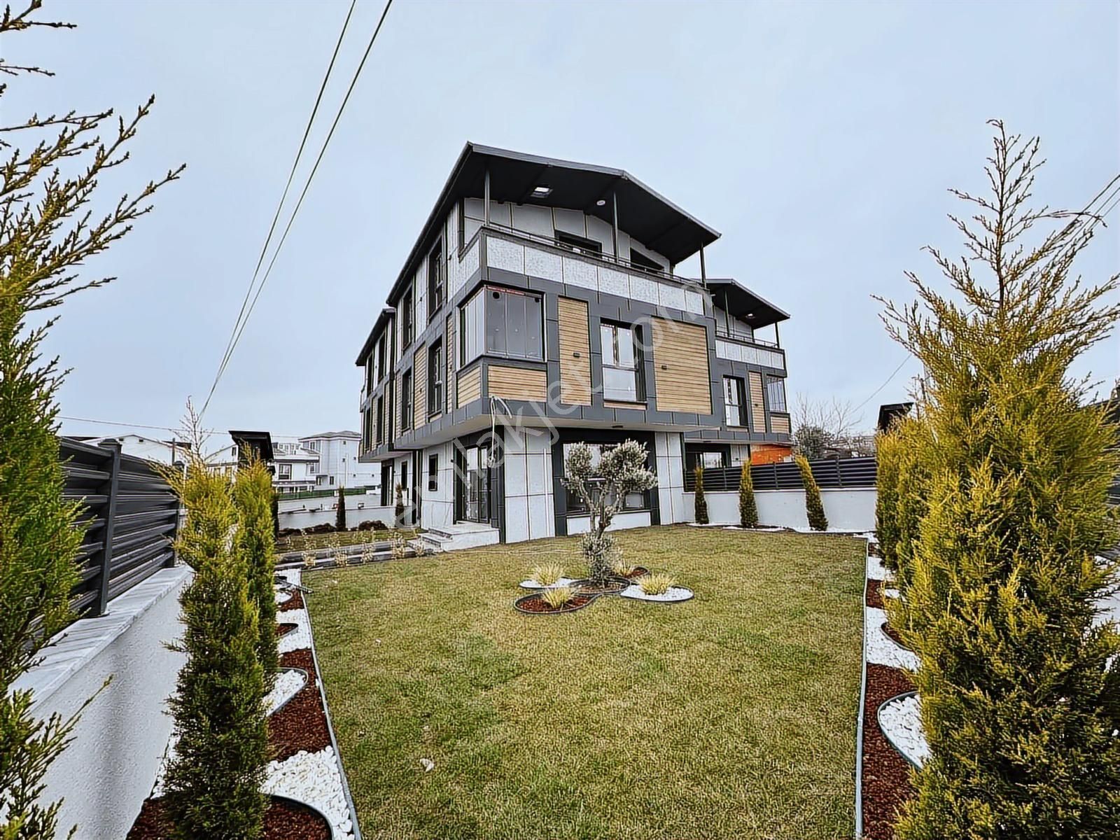 -mega Yapı- Yeniçiftlikte Deniz Manzaralı Emsalsiz 4+1 Lüx Villa - Görsel 4