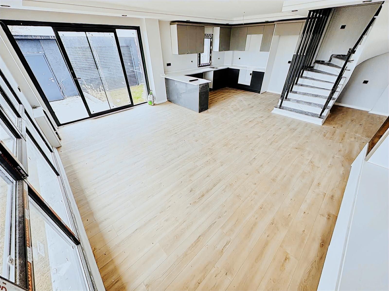 -mega Yapı- Yeniçiftlikte Deniz Manzaralı Emsalsiz 4+1 Lüx Villa - Görsel 18