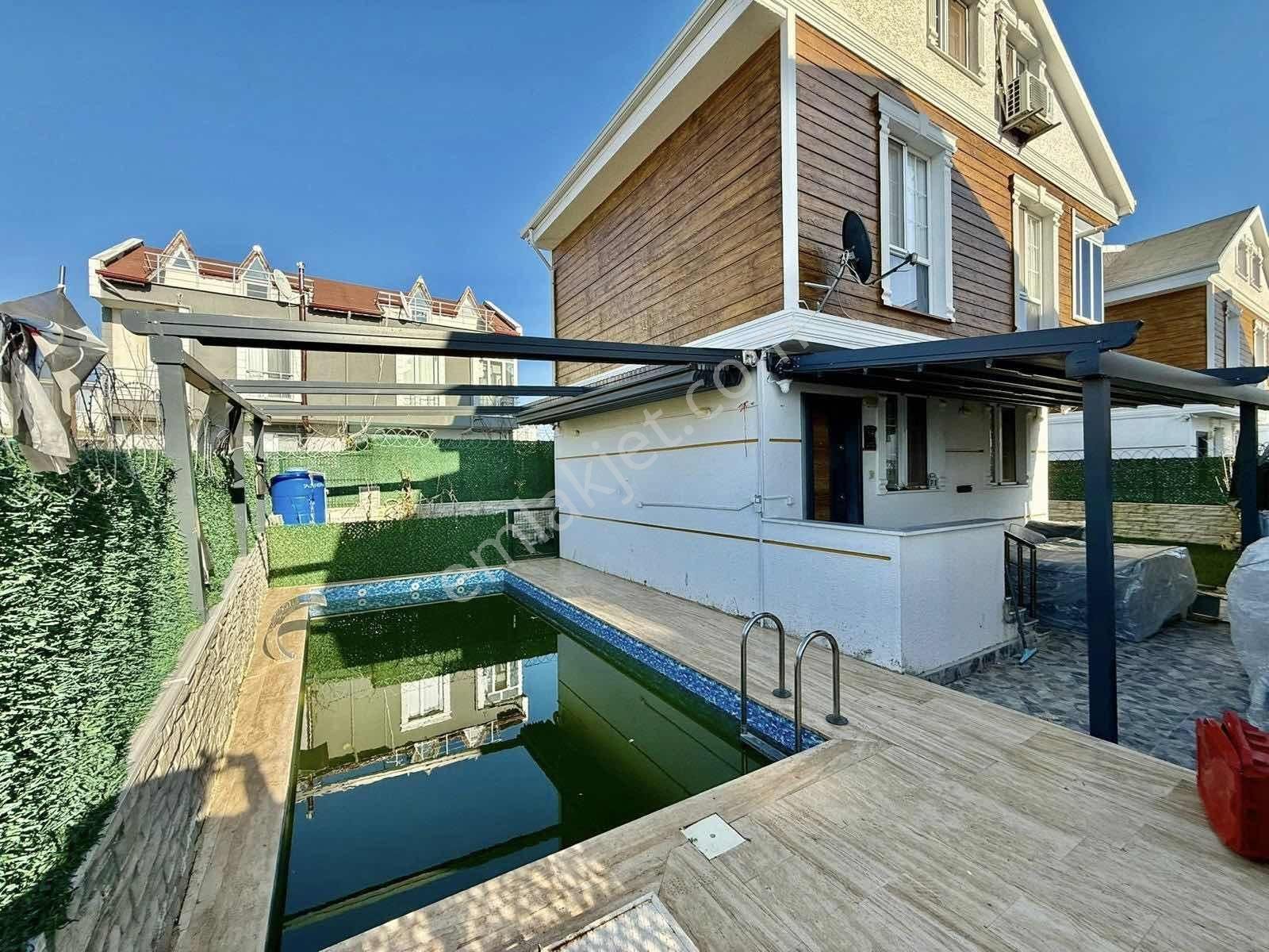 #mega Yapı# Yeniçiftlik 4+1 Havuzlu Müstakil Villa