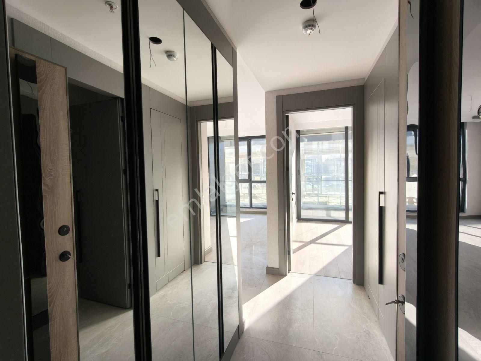 Emaks'tan/çamlıca/ipektaş Caddede/yapılı/1+1/ofis/konut - Görsel 26