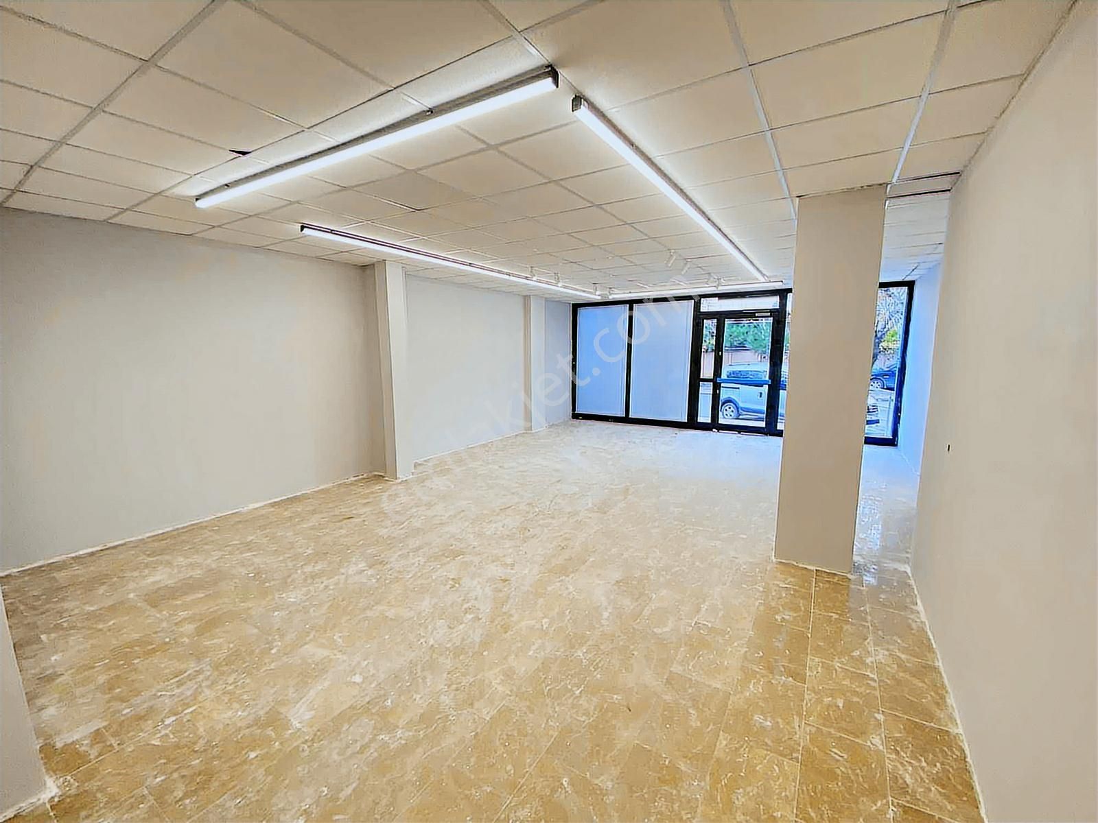 Ekşioğlu Gyd'den 370 M2 Düz Ayak Geniş Cepheli Kiralık Dükkan - Görsel 16
