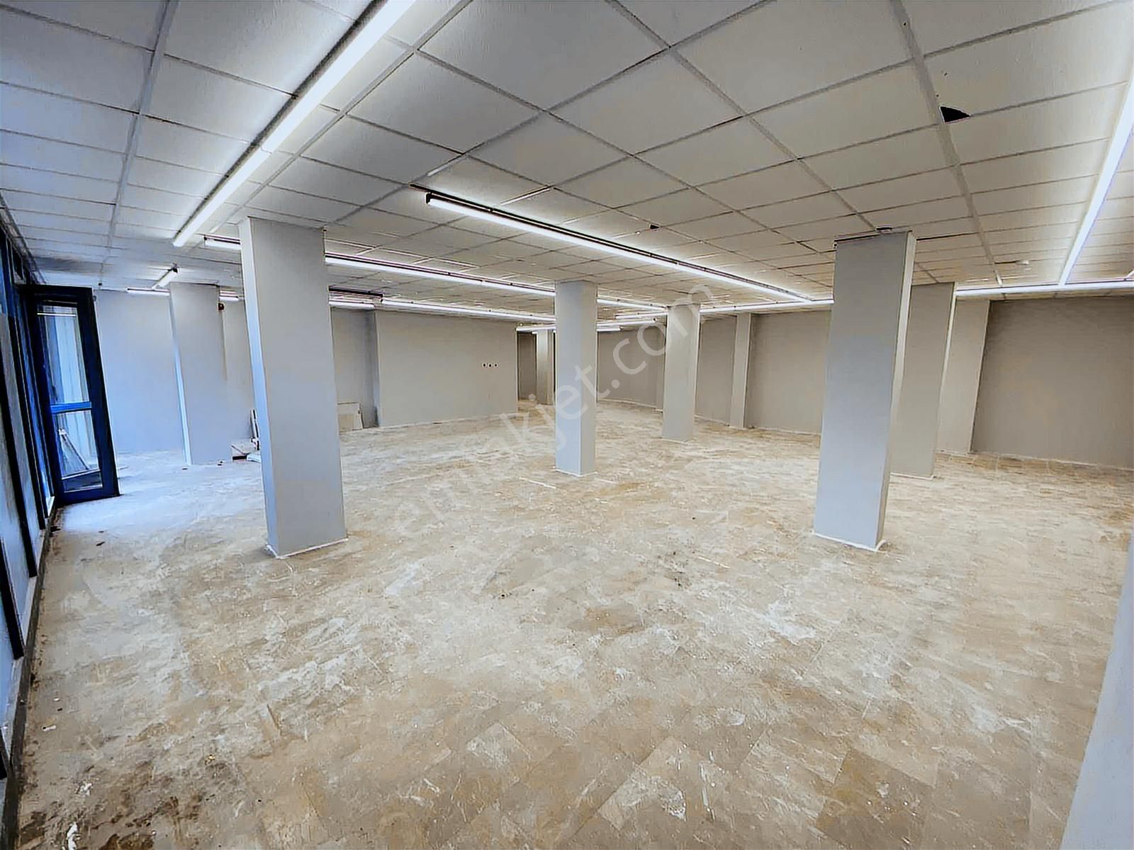 Ekşioğlu Gyd'den 370 M2 Düz Ayak Geniş Cepheli Kiralık Dükkan - Görsel 5