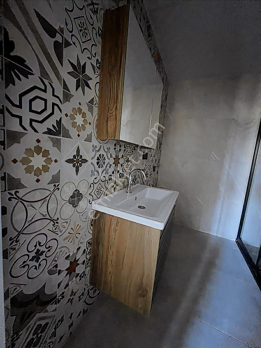 Aziz Işık Bulvarına Bir Parsel Satılık 1+1 - Görsel 8