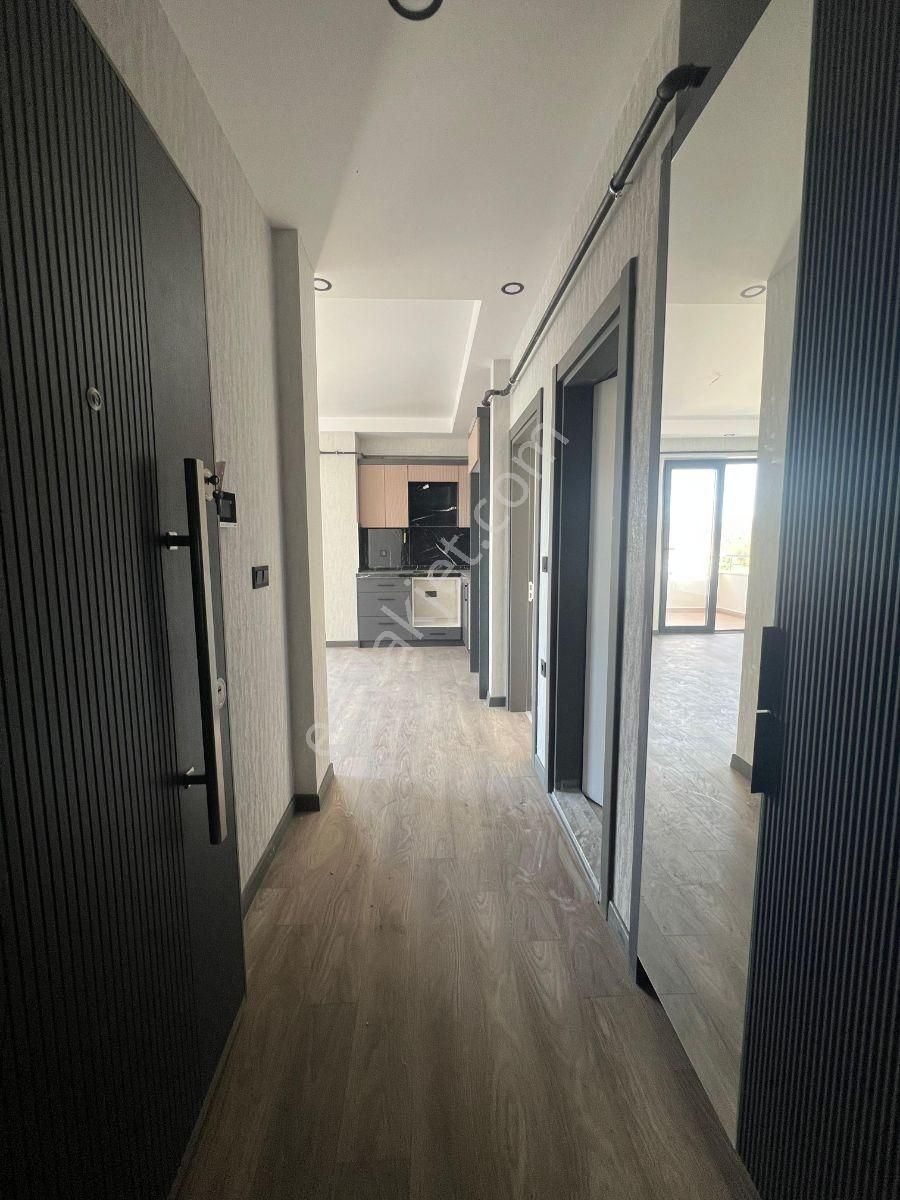 Aziz Işık Bulvarına Bir Parsel Satılık 1+1 - Görsel 15